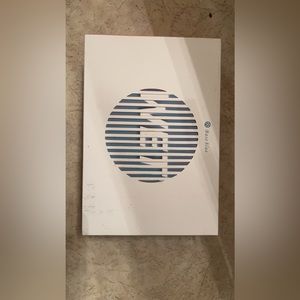 Wet/dry cleanser wipes